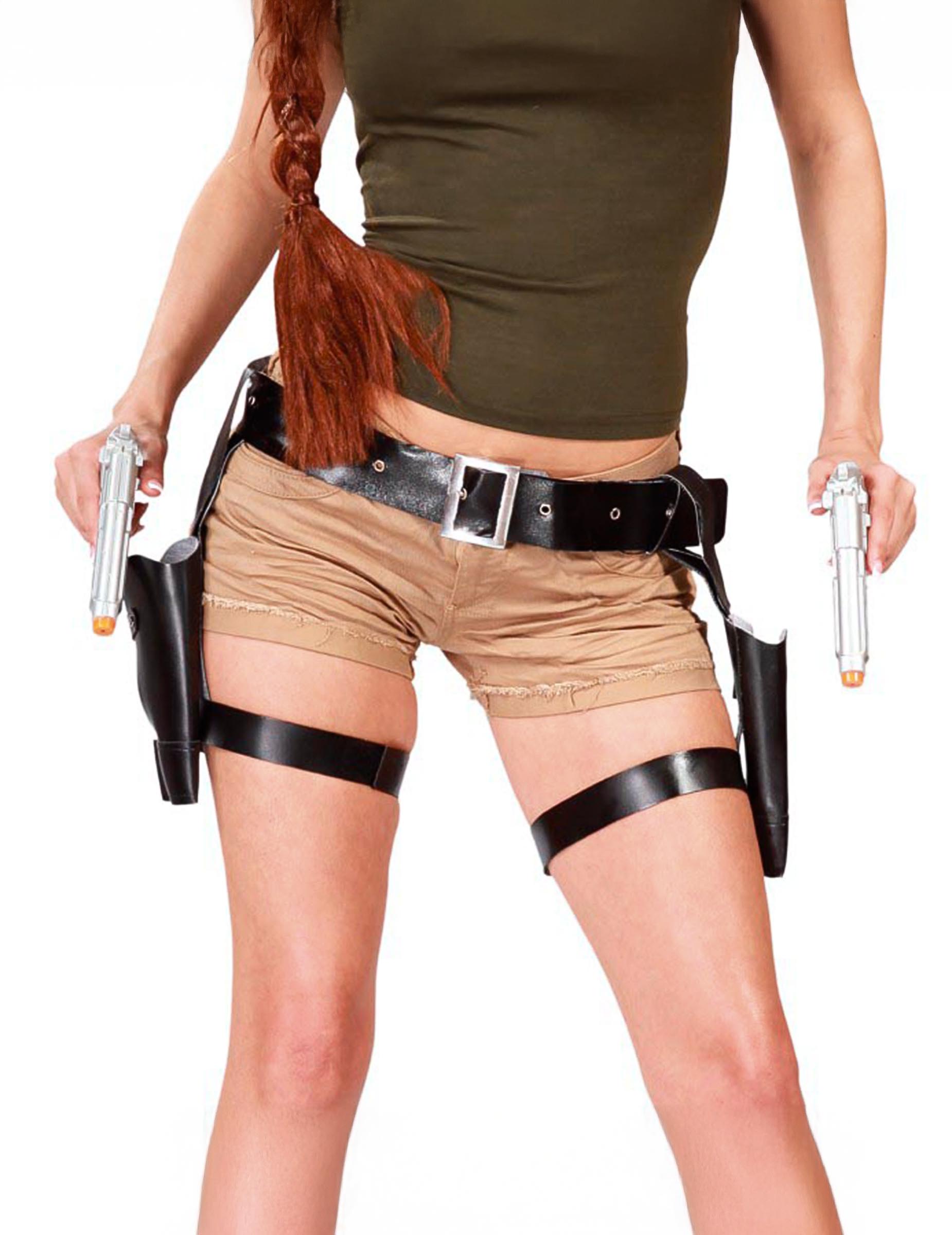 Gürtel mit Pistolenholster und zwei Pistolen